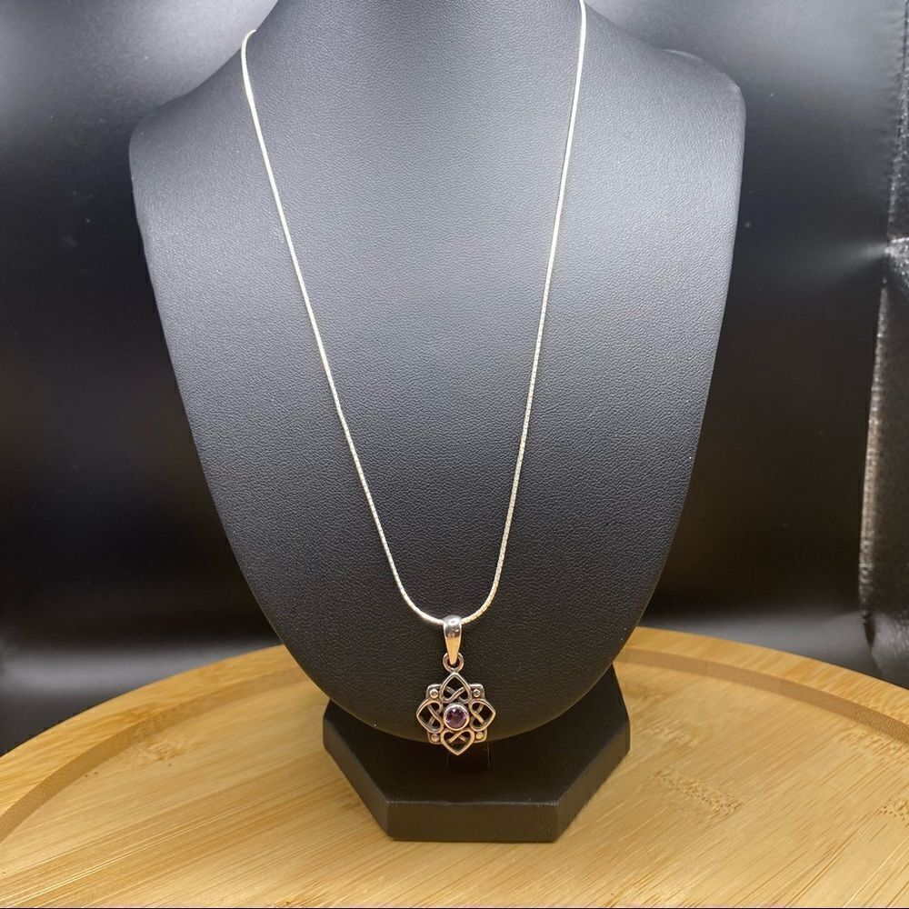 925 silver 18” box chain w/filigreed multiple heart design w/amethyst in center